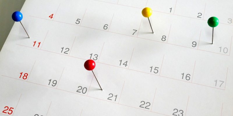 Czy nadal istnieje popularność klasycznych kalendarzy? Powody, dla których warto ich używać
